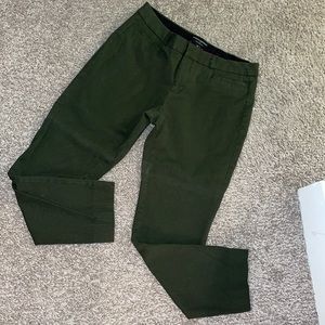 Banana Republic - Sloan Curvy Fit pants in Olive